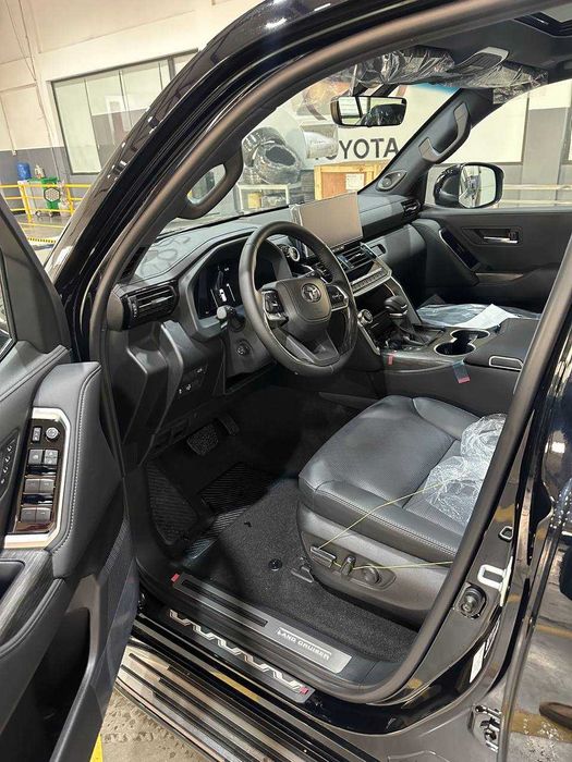 Toyota Land Cruiser Hybrit