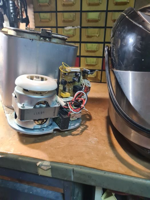 Хлебопекарна за части.