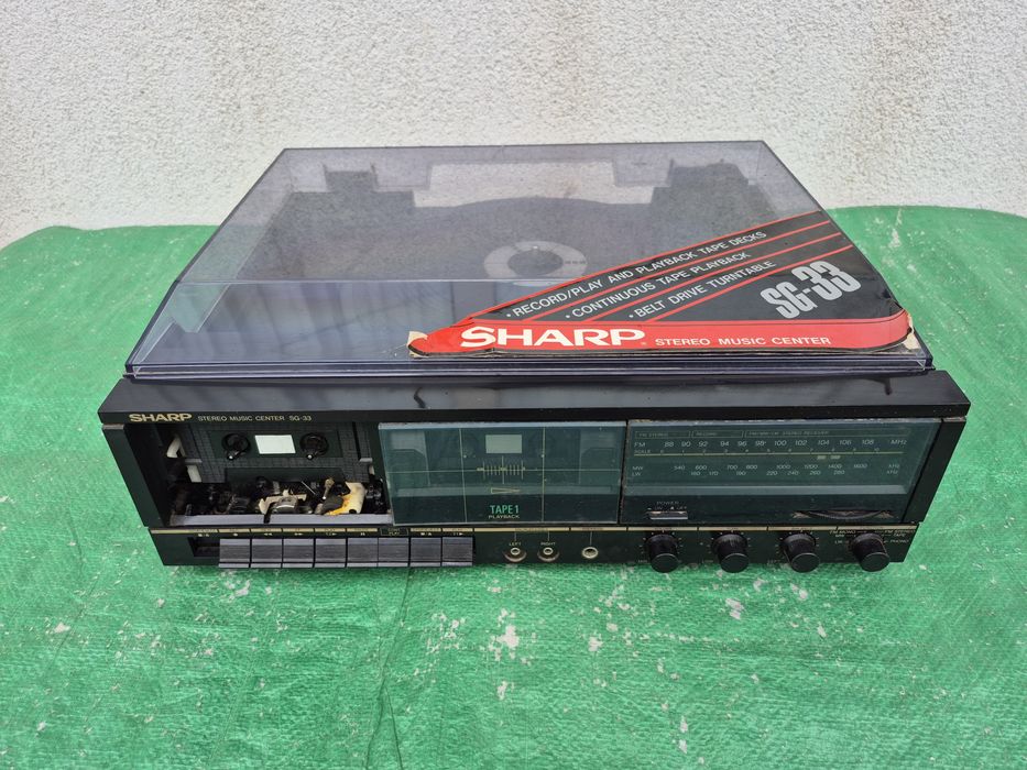 SHARP STEREO MUZIC CENTER model no . SH 33 H (BK) made in Taiwan