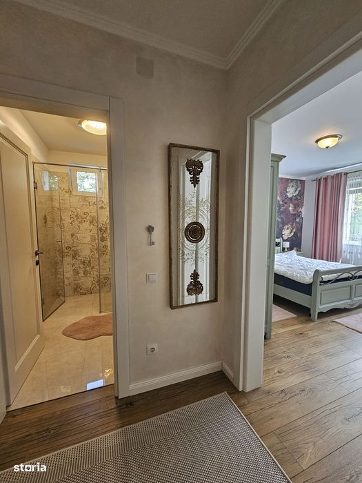 Apartament 3 camere 2 locuri de parcare si boxa , Strada Carpati