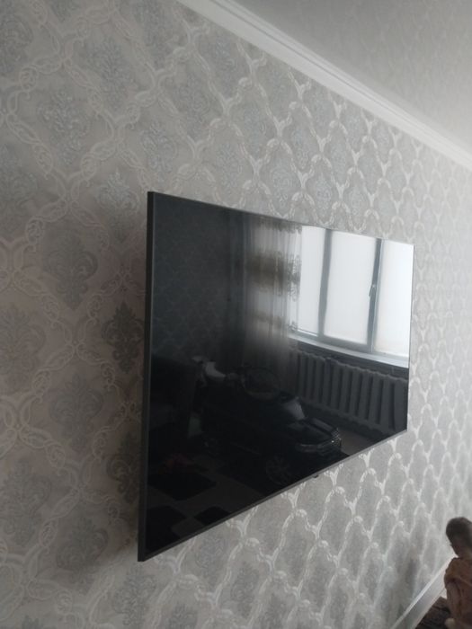 Телевизор LG продам диагональ 165