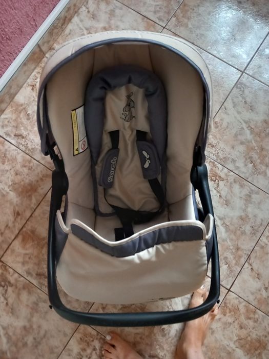 Столче/кошче за кола Cangaroo