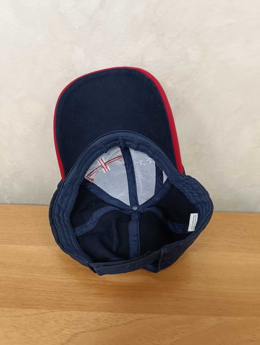 Australia-Много Запазена