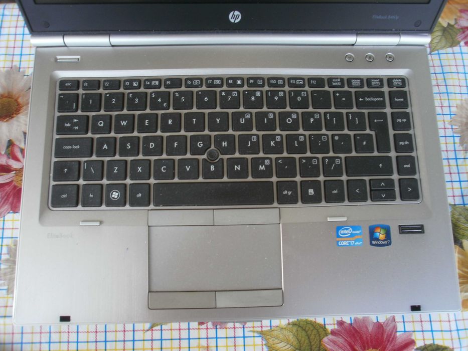 Лаптоп HP Elitebook 8460p ,i7,8gb RAM,240gb SSD,14“