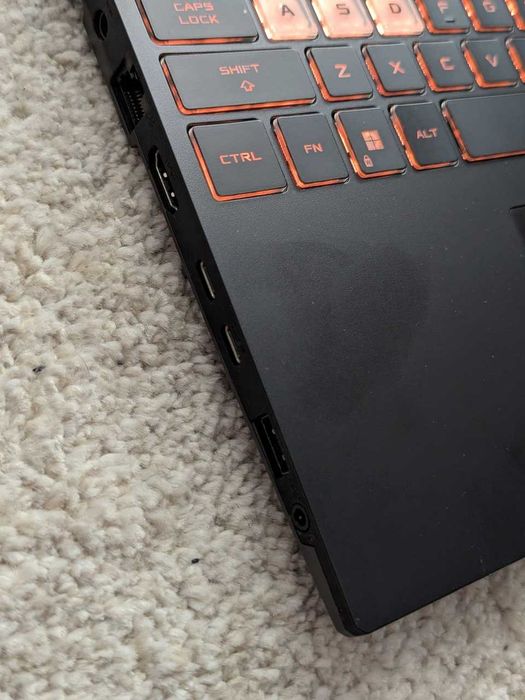 Laptop gaming ASUS TUF F15 i7 13700H / RTX 4070 / 64GB RAM / 1TB SSD