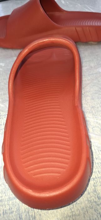 Продам шлёпки НОВЫЕ