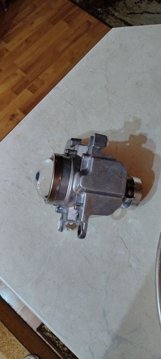 Лупа / проектор DEPO за Toyota RAV4 (2009–2012)