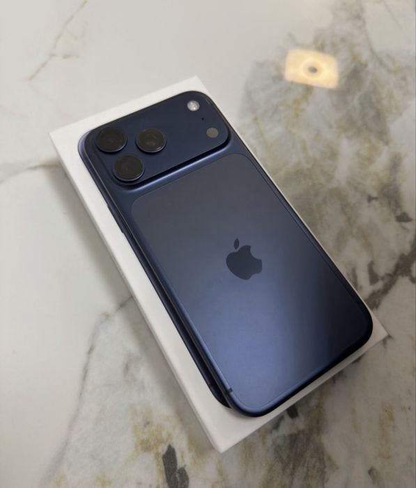 iPhone 17 PRO MAX cu 100% Bateria , Accept Schimburi