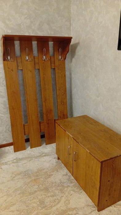 Продам прихожую, самовывоз,