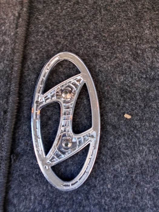 Крепление бампера, шильдик, парктроник