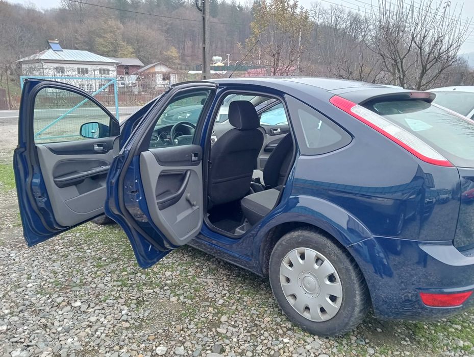 Ford Focus 1;6 Benzina  2011 CASH sau RATE