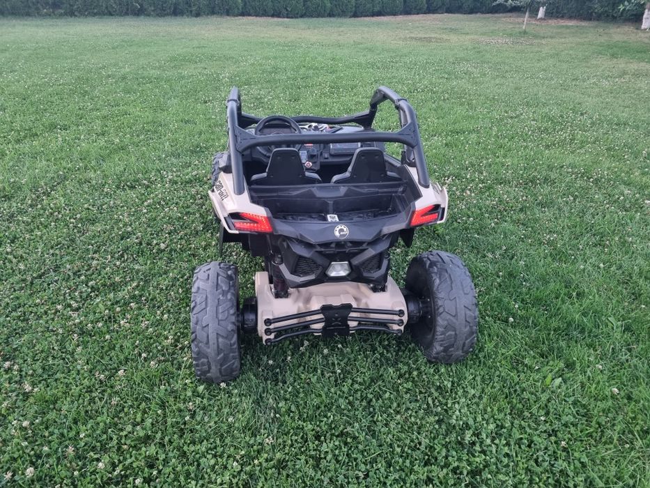 Masina   electrica  UTV / ATV  CanAm copii 3x24V 4x200W EVA negru