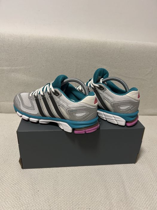 Adidasi marca Adidas, marimea 38 2/3