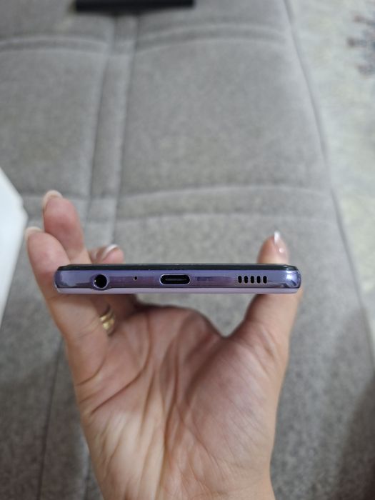Продаётся Samsung galaxy A52