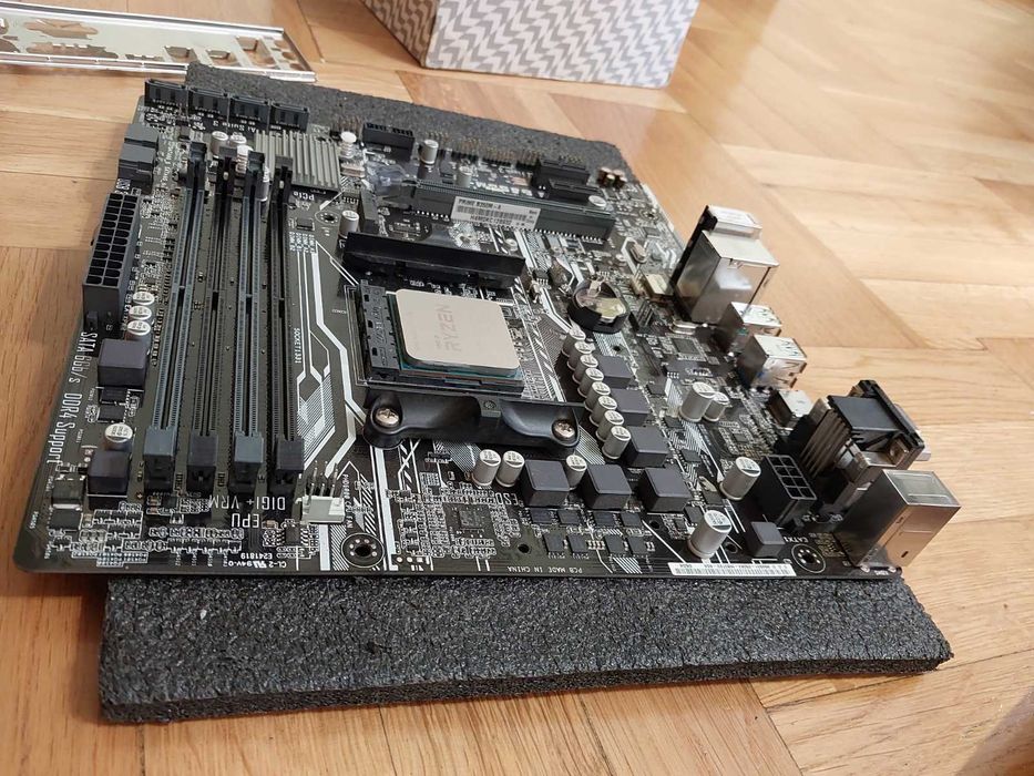 AMD Ryzen 7 3700X + Asus Prime B350M - A