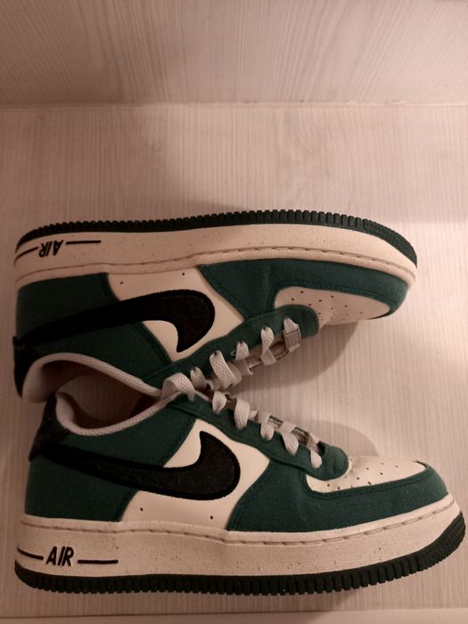 NIKE Air Force 1 LV8 3