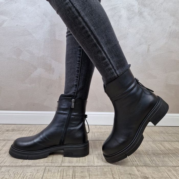 Vand BOTINE NOI MANOS, piele naturala