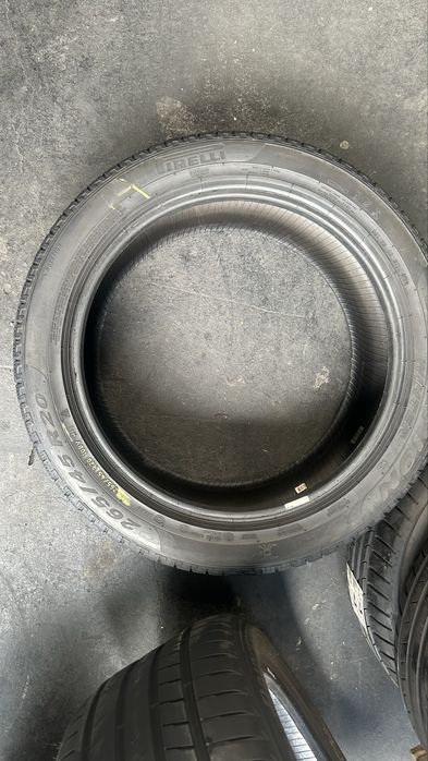 265/45/21 Pirelli