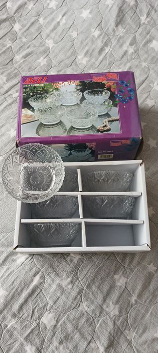 Салатницы из стекла.