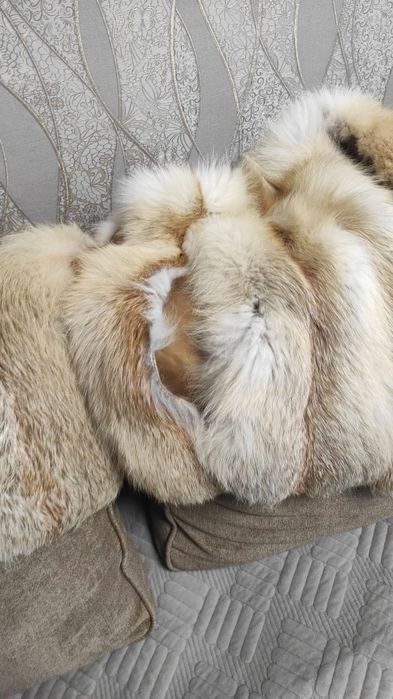 Продам желетку из лисы