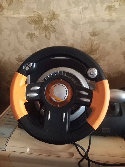 Срочно продам руль игровой