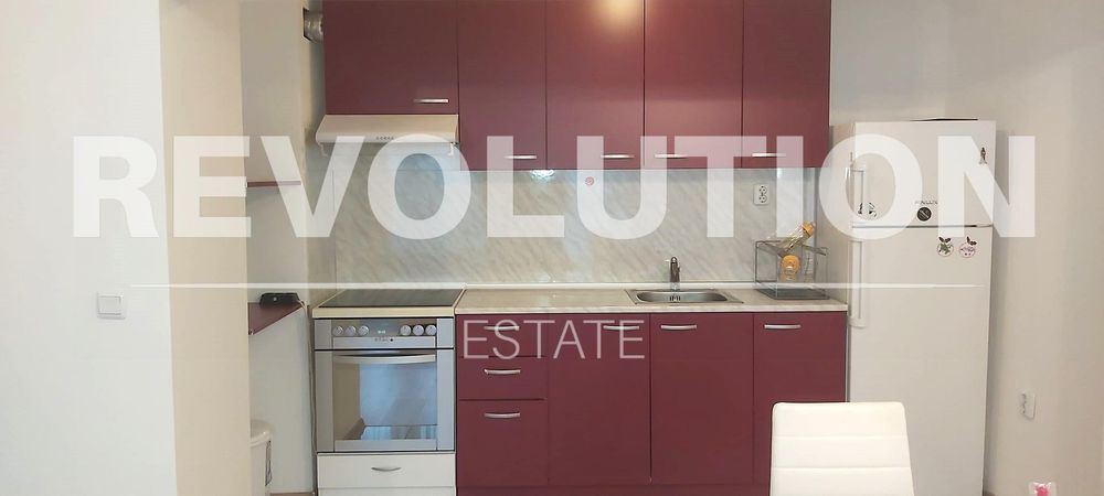 Дава се под наем Двустаен апартамент в Варна, Колхозен пазар - 80 кв.м за 600 € - Снимка #3