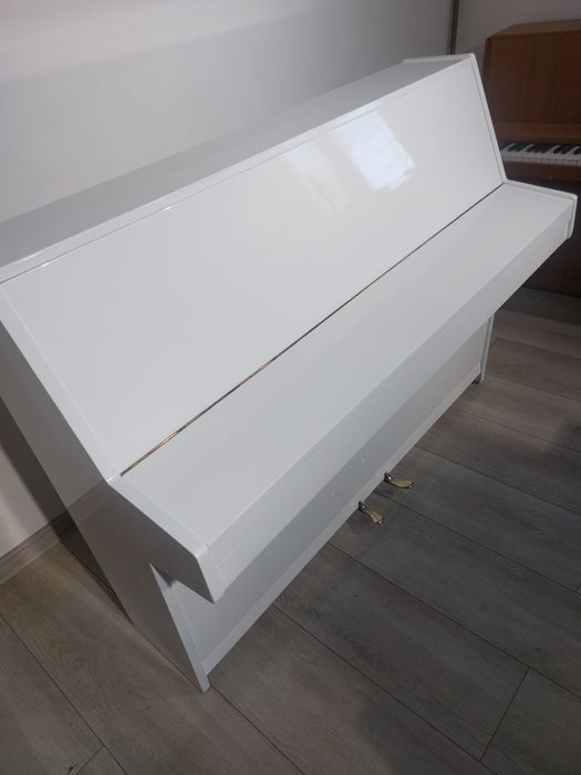 Pianină Zimmermann ( transport gratuit în toată țara & garanție)eleganță germană, sunet rafinat
Instrumentul este produs