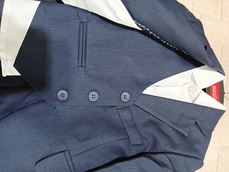 Костюм 4-ка на рост 80см,на 2-3года.