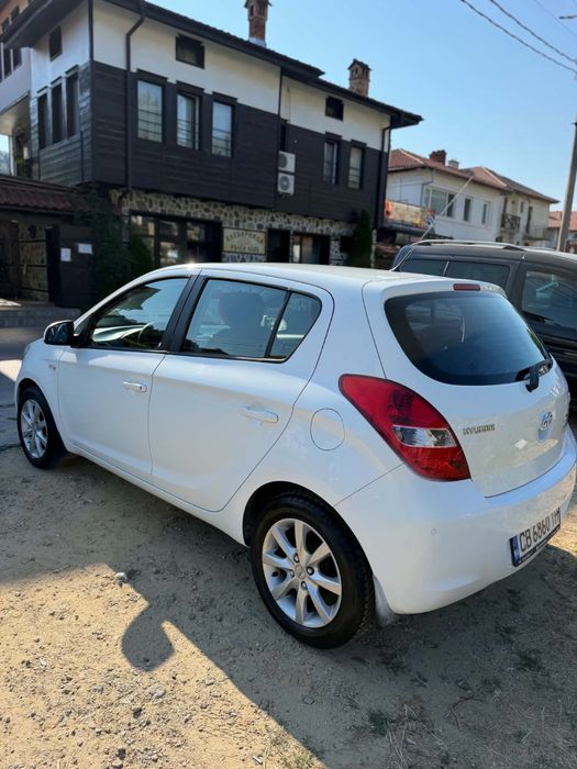 Hyuidai I20.