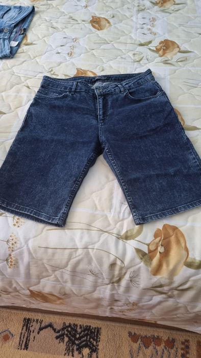 Продавам мъжки дънки нови