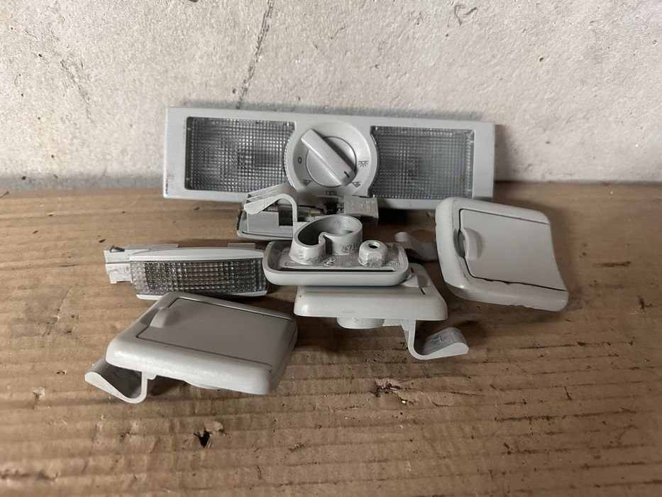 Плафон , дръжки , държачи фв туран / vw touran