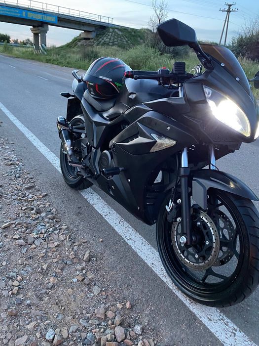 Мотоцикл 250 кубов