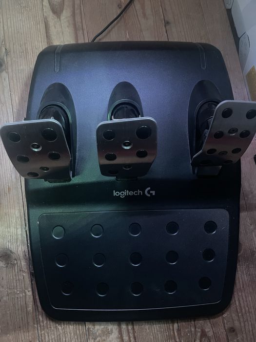 PlayStation 5 slim + волан logitech g29 със шифтър