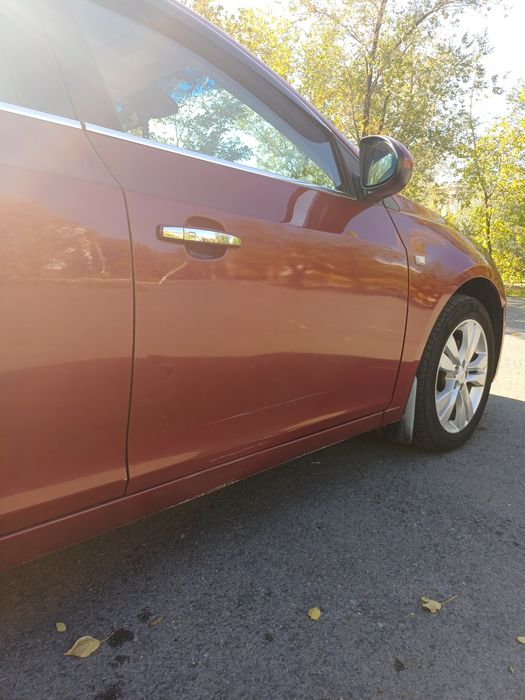 Шевроле круз хэтчбек 1.8