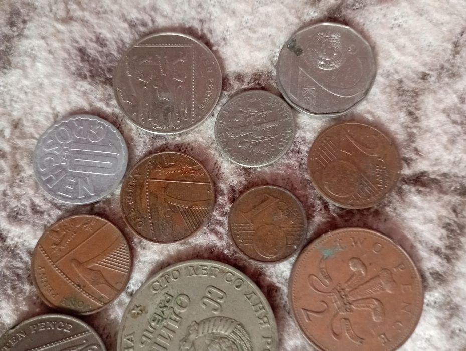 Monezi românești și straine