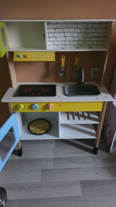 Детска кухня  като нова