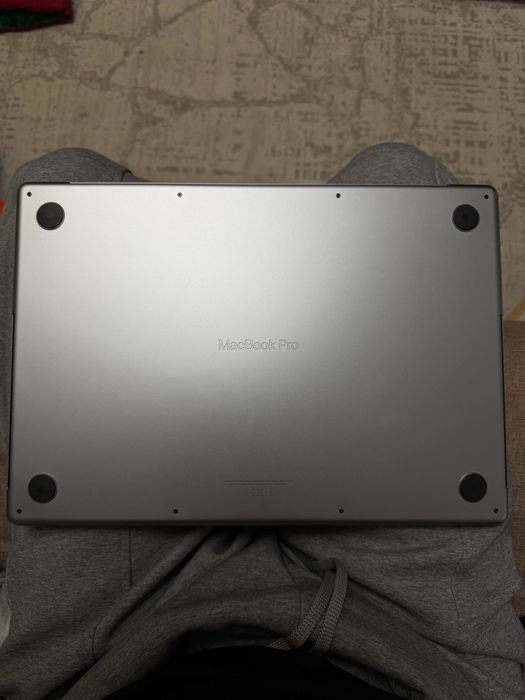 Macbook pro 16 m1 pro 16/512