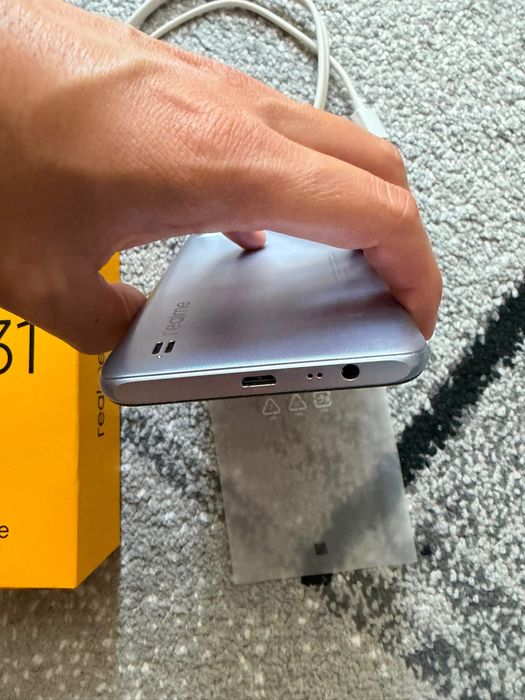 Телефон realme C31