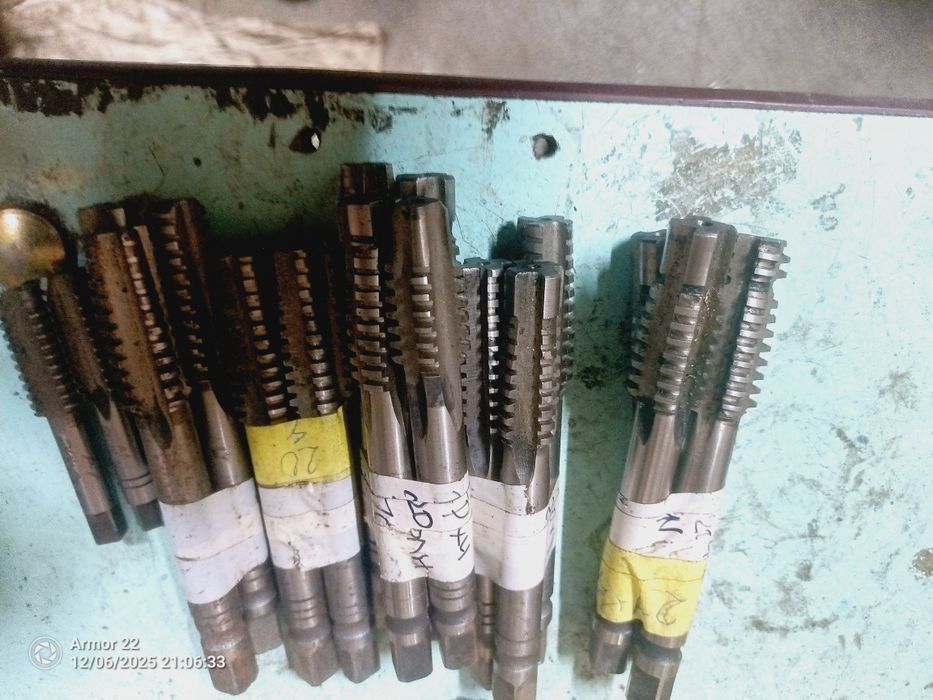 Мечики трапециевидной,ленточной резьбой