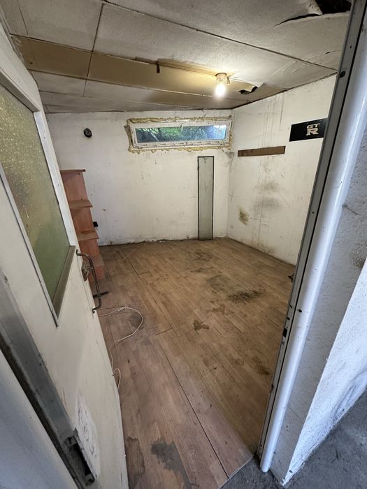 Дава се под наем Гараж / Паркомясто в София, Модерно предградие - 115 кв.м за 433.5 € - Снимка #5