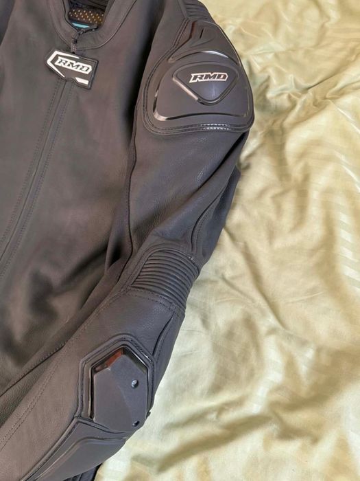 Costum moto dintr o piesa rmd