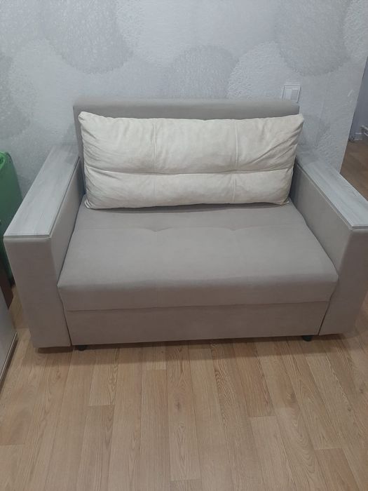 Продам диван раздвижной