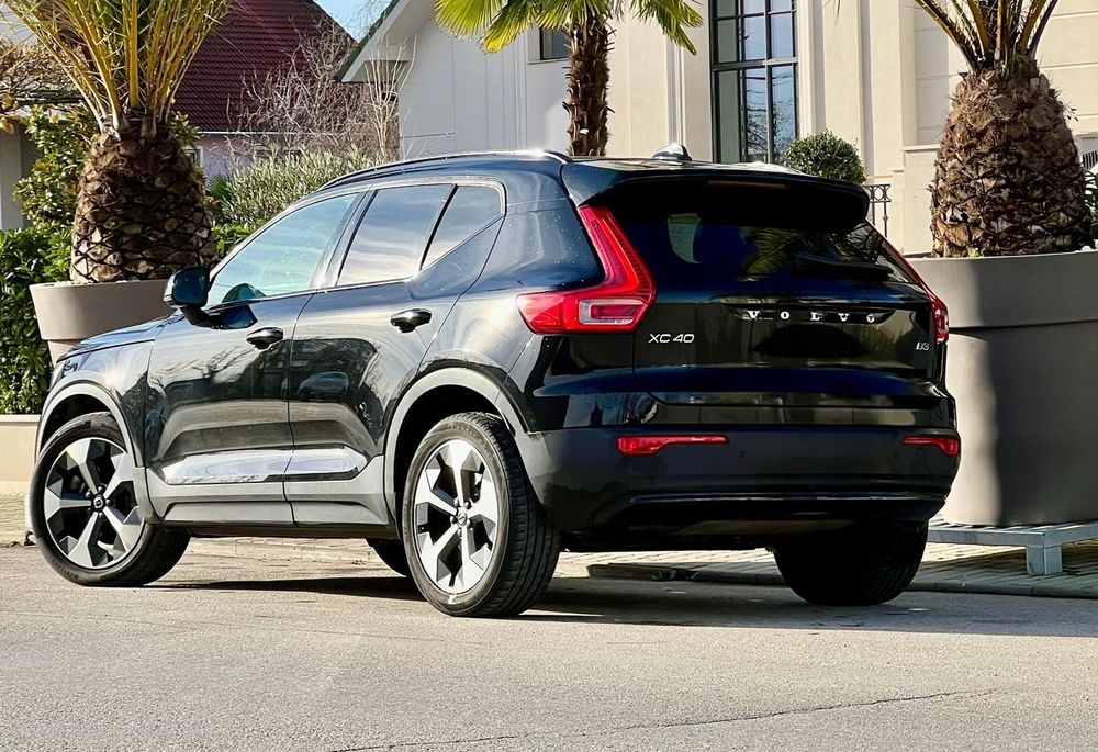 Volvo XC40 • Mild Hybrid • Dark Plus Ultimate • Panoramic