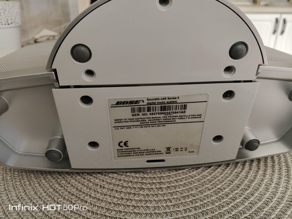 Bose sound dock boxa