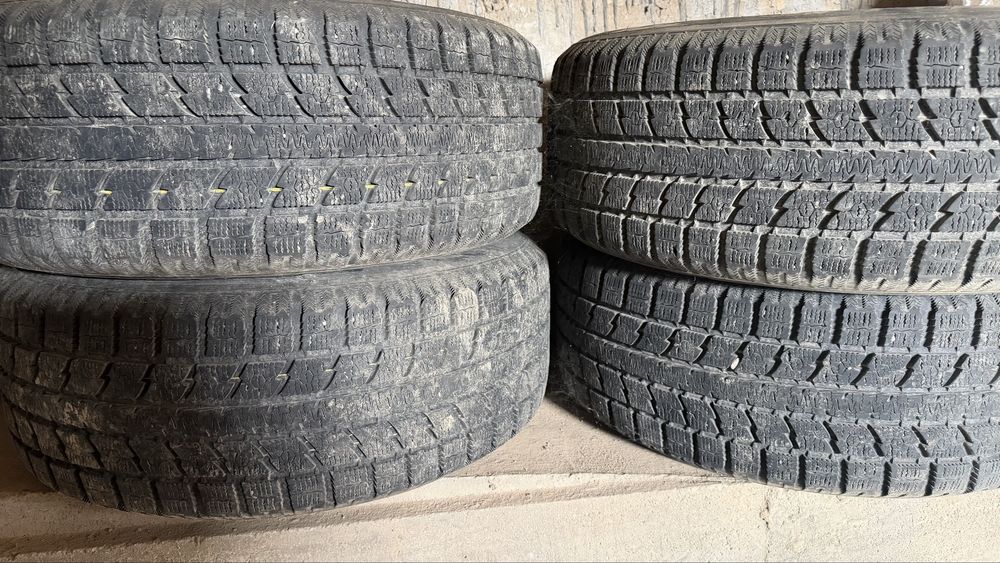 Диск с шинами.