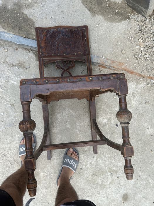 Scaune vechi de colectie