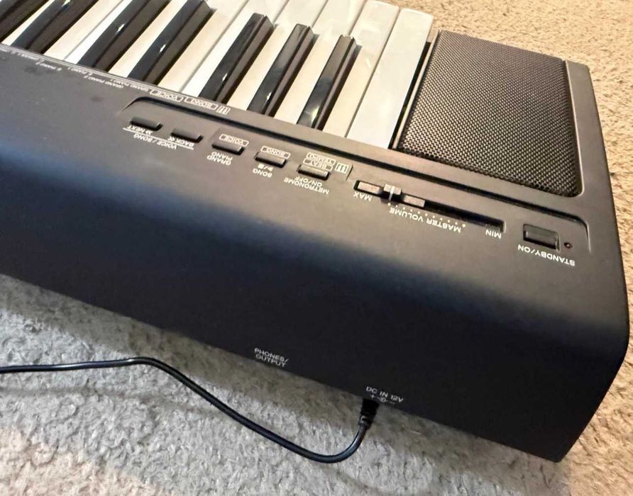 Продава преносимо пиано Yamaha N-30 Grand piano в отлично състояание.