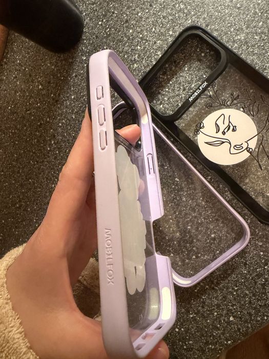 Калъфи за iphone 17 pro max от Mobilfox