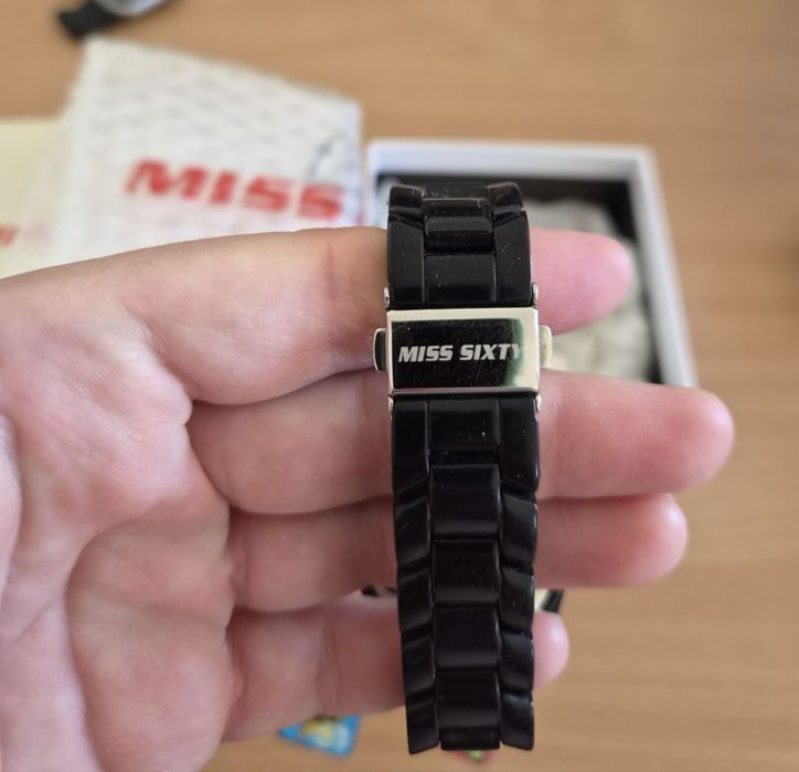 Часовник Miss Sixty