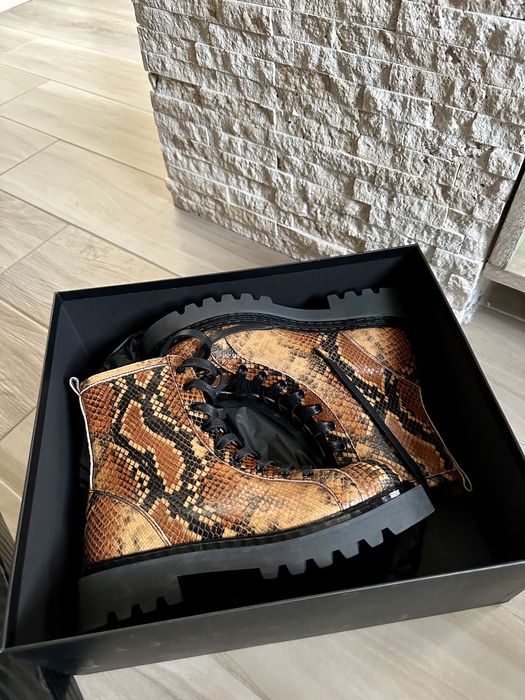 Нови оригинални обувки Just Cavalli